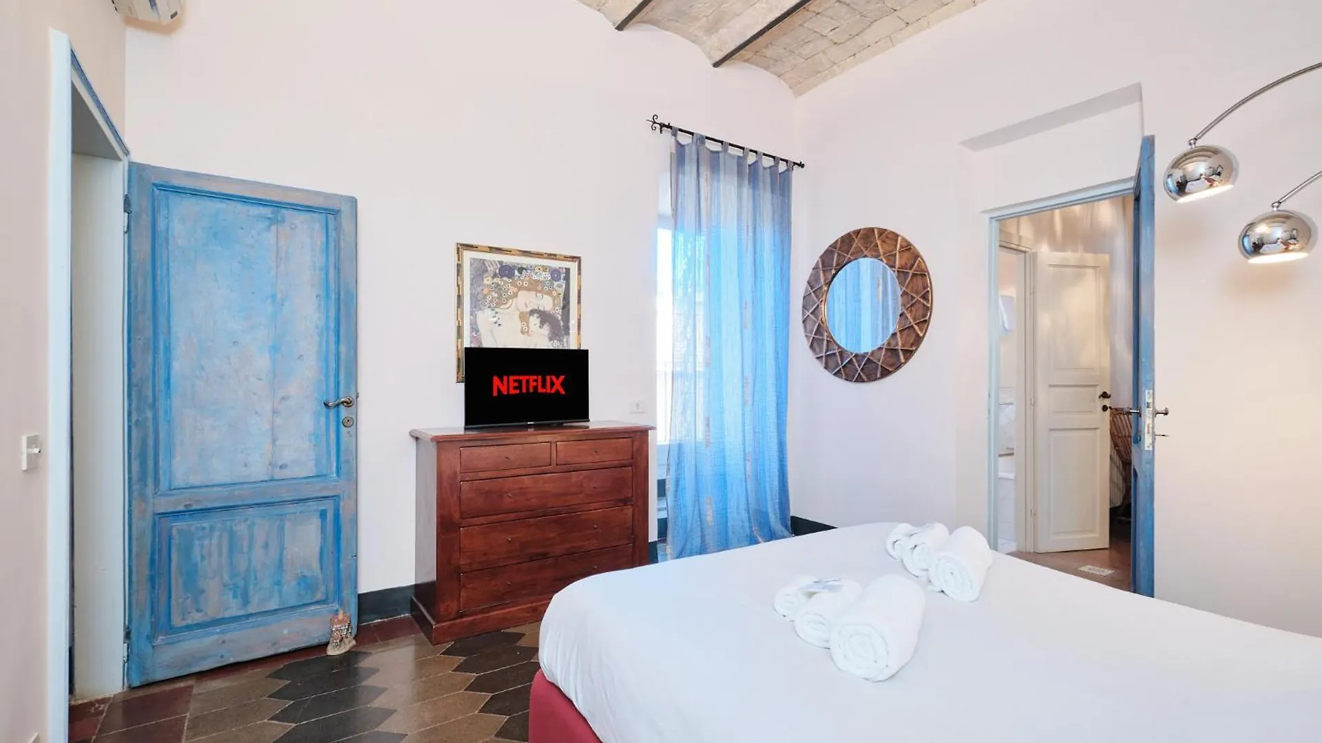 Apartment Penthouse With A View Of Rome - 2 Bedrooms And 2 Bathrooms