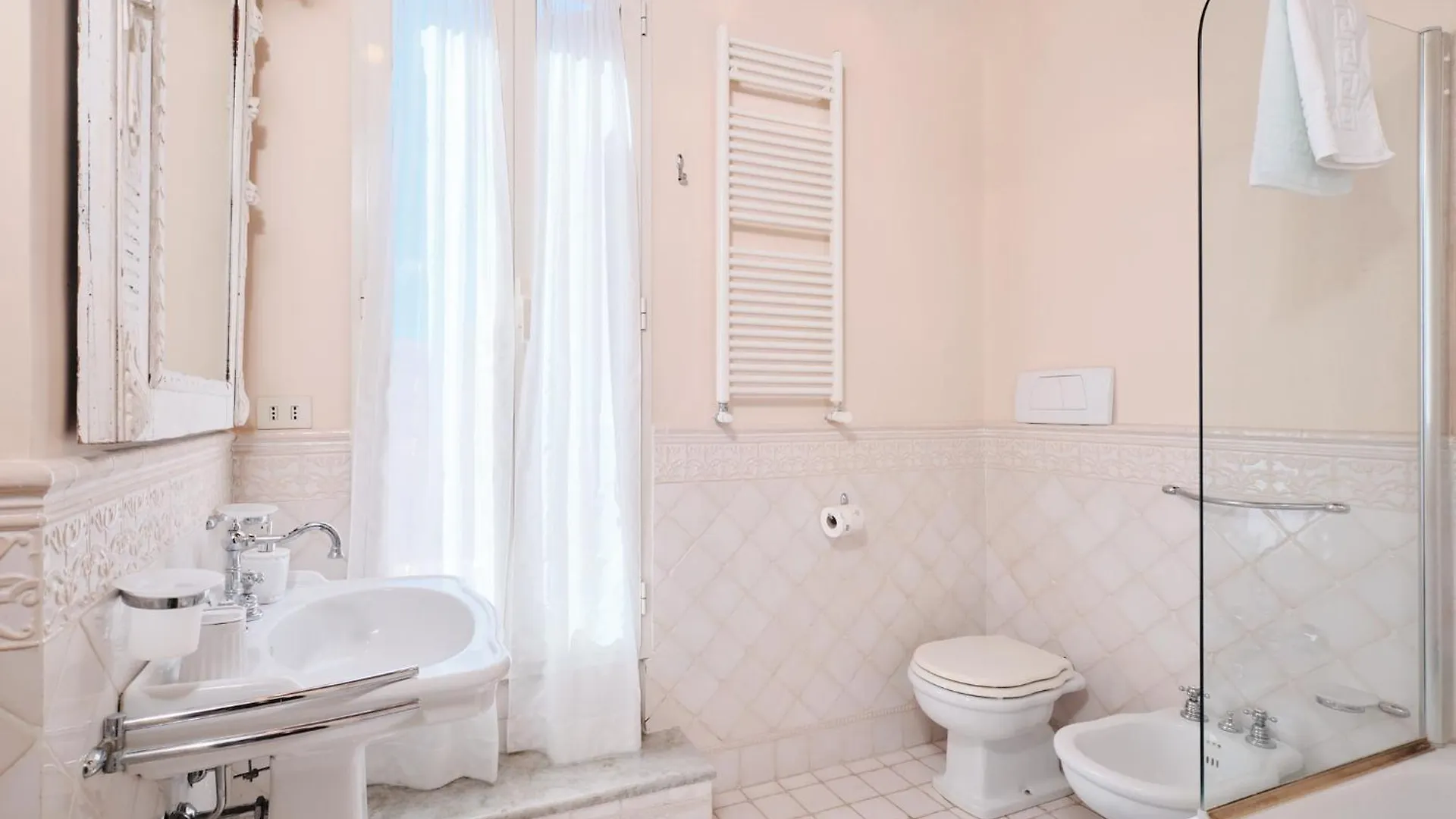 Apartment Penthouse With A View Of Rome - 2 Bedrooms And 2 Bathrooms